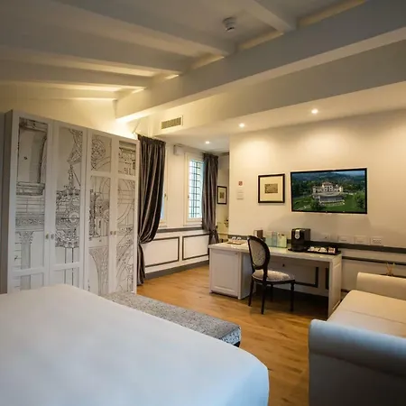 Pergola By Palazzo Di