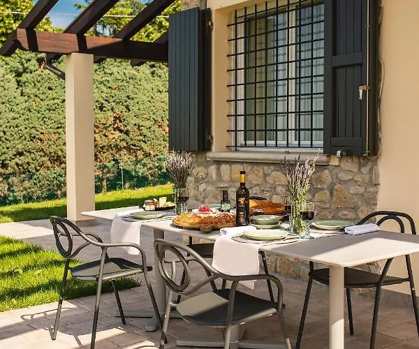 Pergola By Palazzo Di Ferienhaus